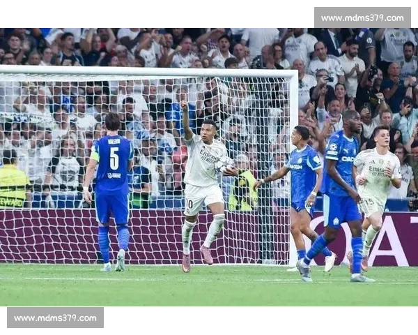 帕夫利季斯戴帽 + 三点球！本菲卡 5-0 横扫阿罗卡